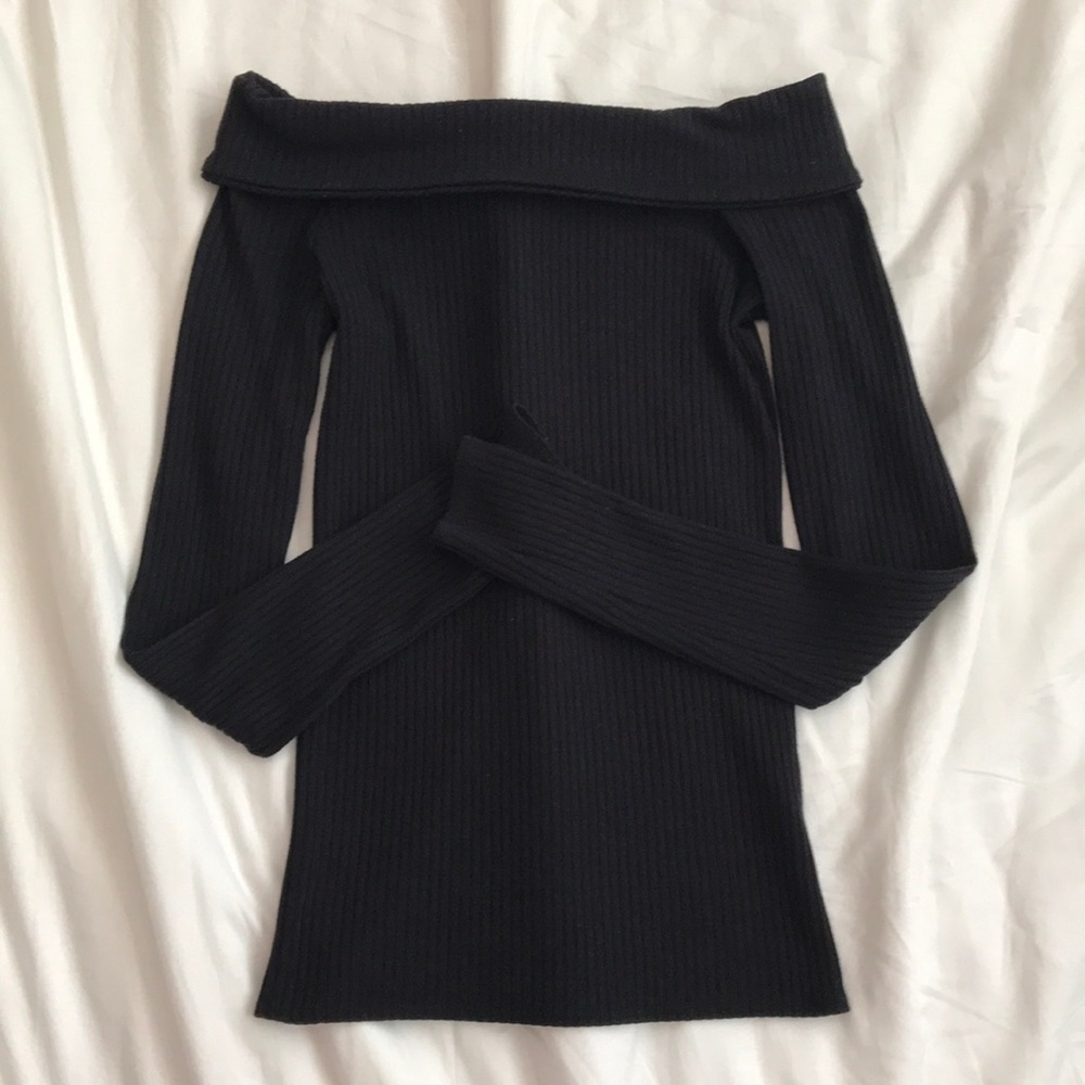 abercrombie black off the shoulder long sleeve